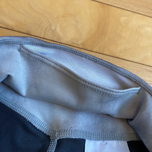 Nike One Icon Clash Cropped Legging - Picture 6 of 7